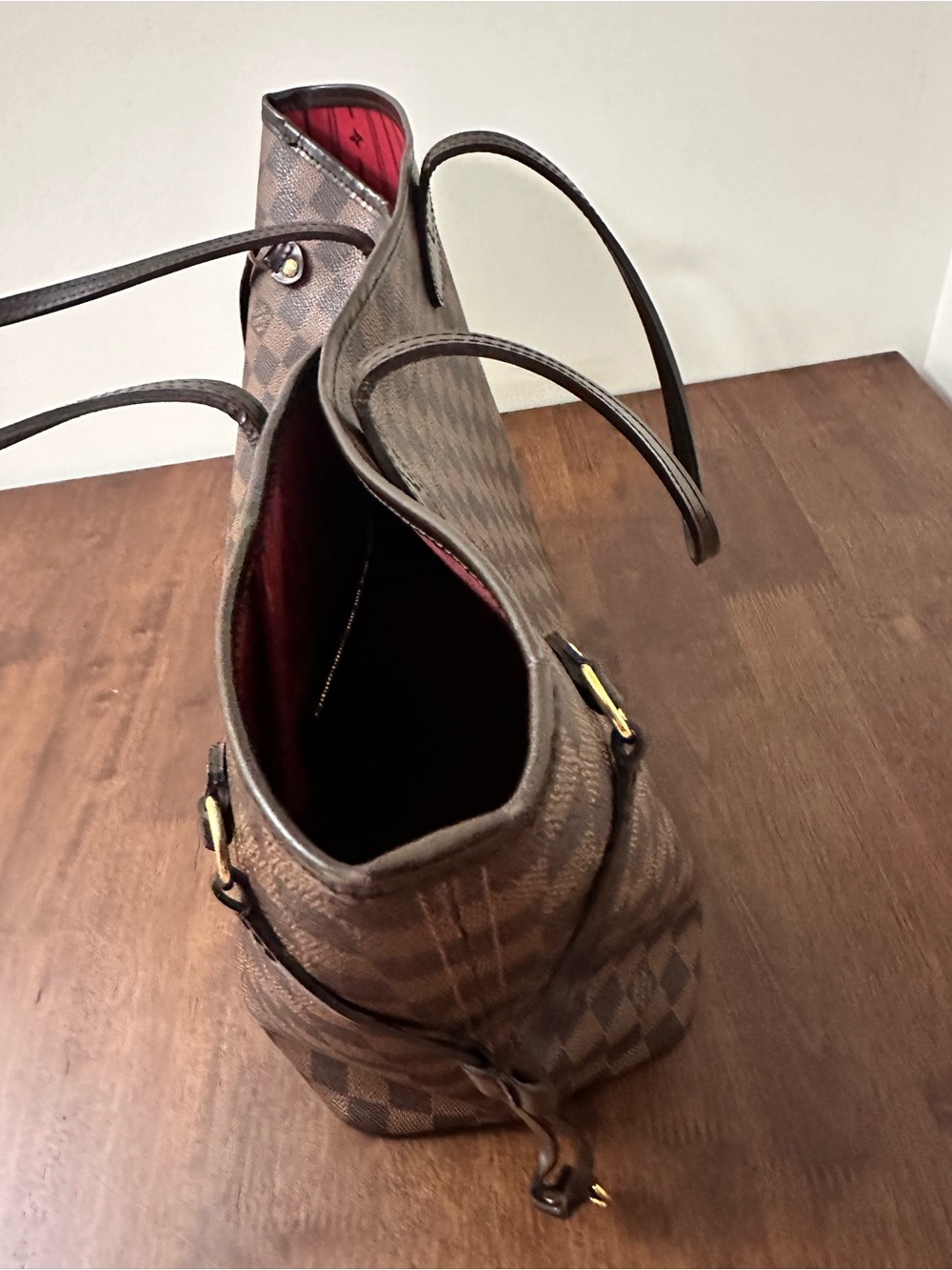 Louis Vuitton Brown Damier Ebene Tote with Red Lining - Picture 7 of 10